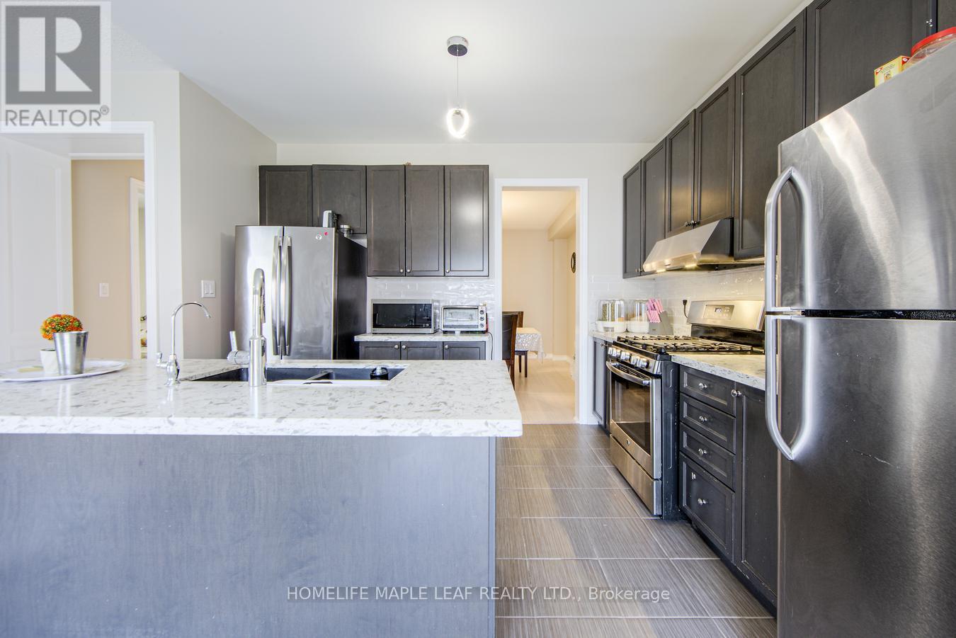 Photo 43 of 535 Wansbrough Way, Shelburne ON