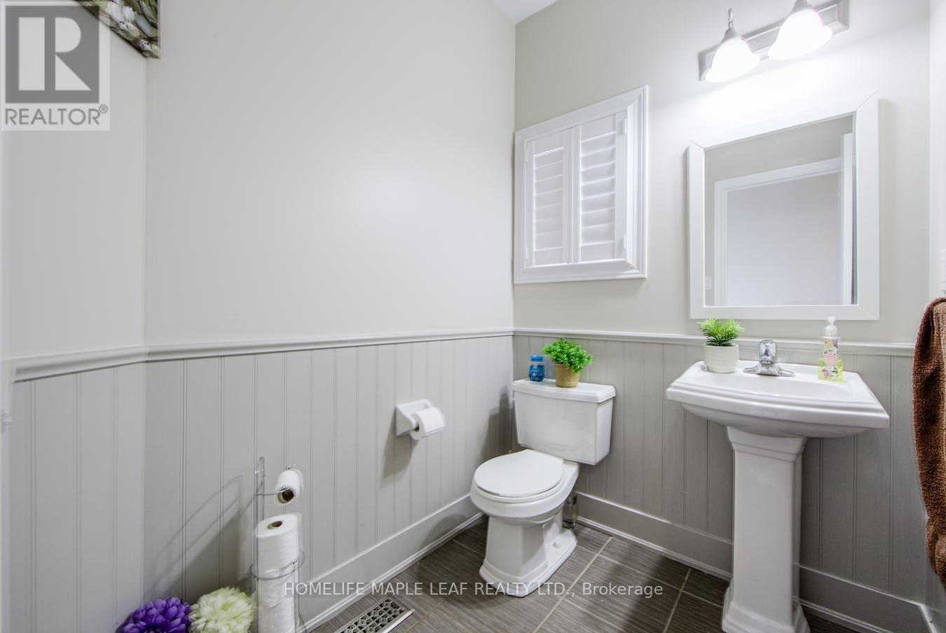 Photo 42 of 535 Wansbrough Way, Shelburne ON