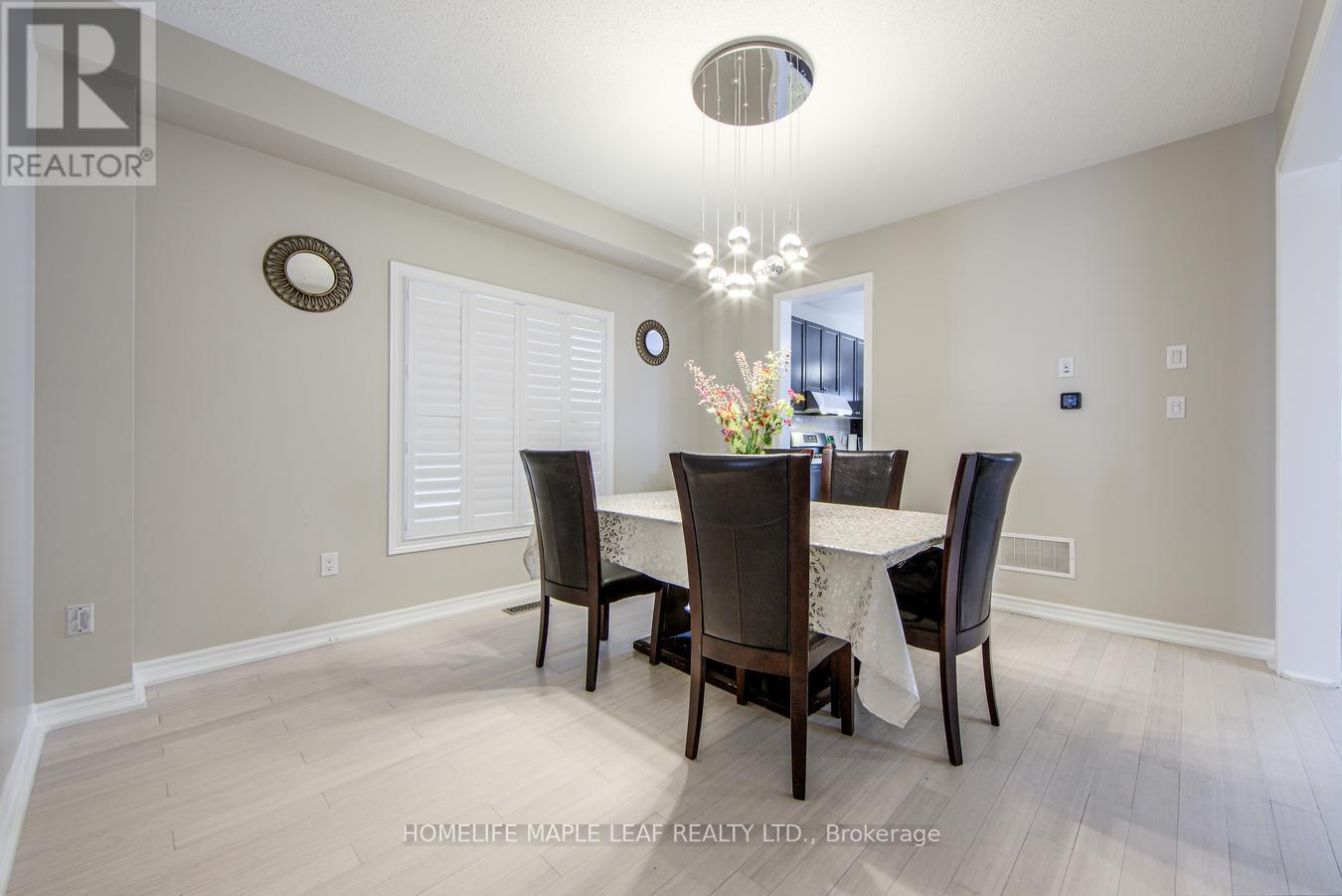 Photo 6 of 535 Wansbrough Way, Shelburne ON