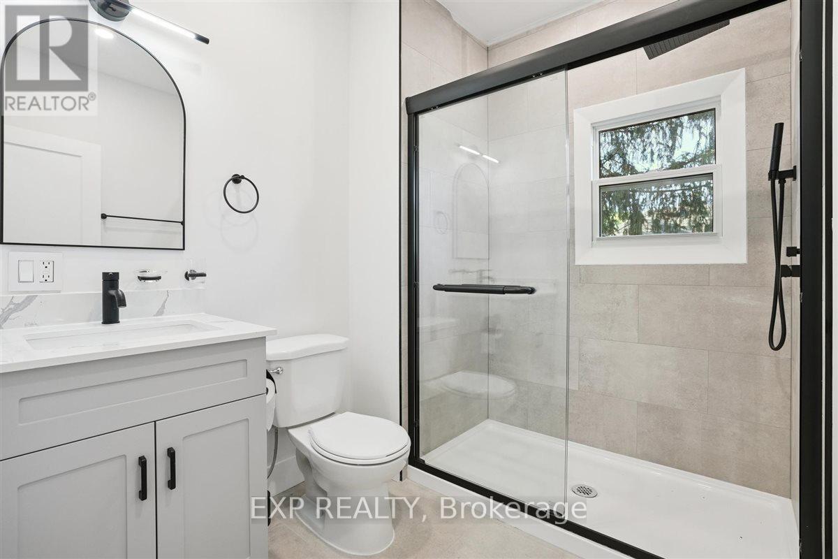 Photo 26 of 41 Cameron Avenue S, Hamilton ON
