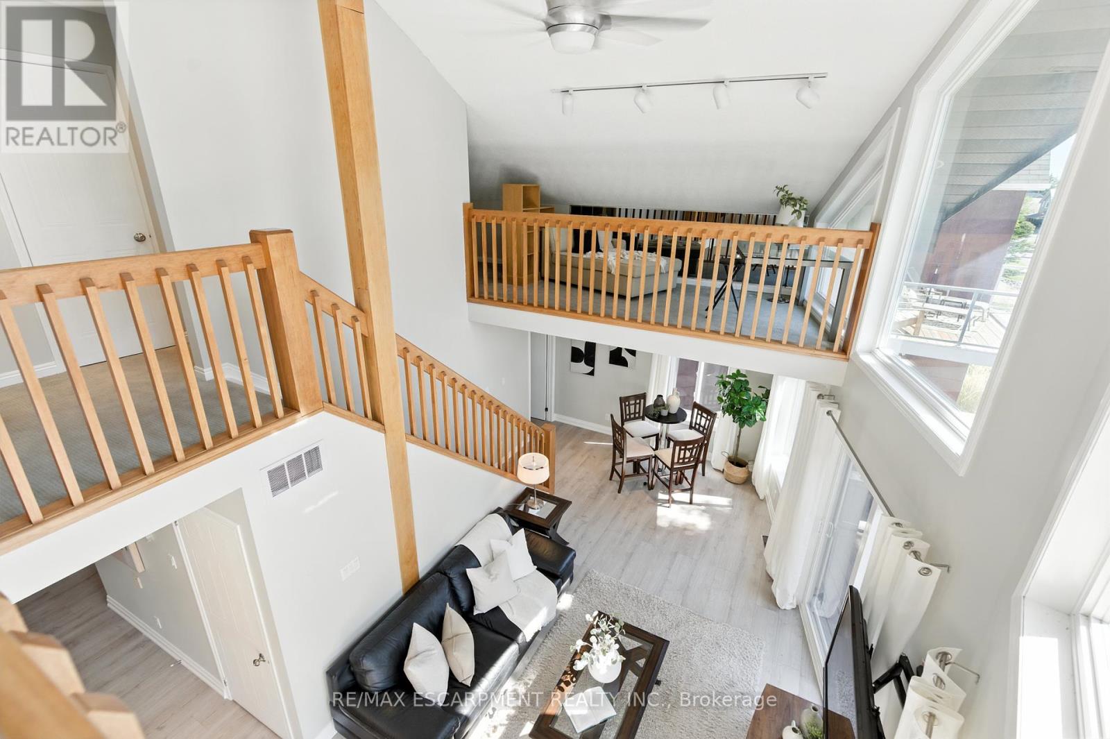 Photo 23 of 115 Pioneer Lane, Blue Mountains ON