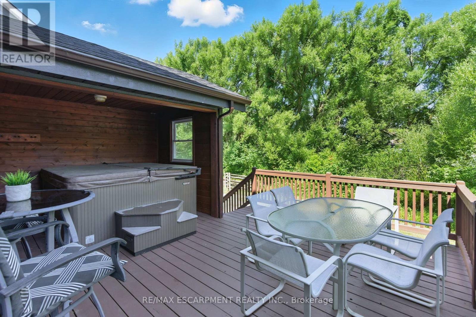 Photo 25 of 115 Pioneer Lane, Blue Mountains ON