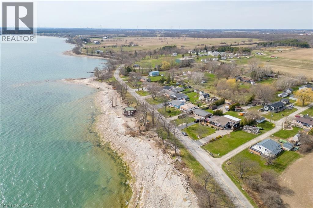 Photo 21 of 307 Lakeshore Road, Selkirk ON