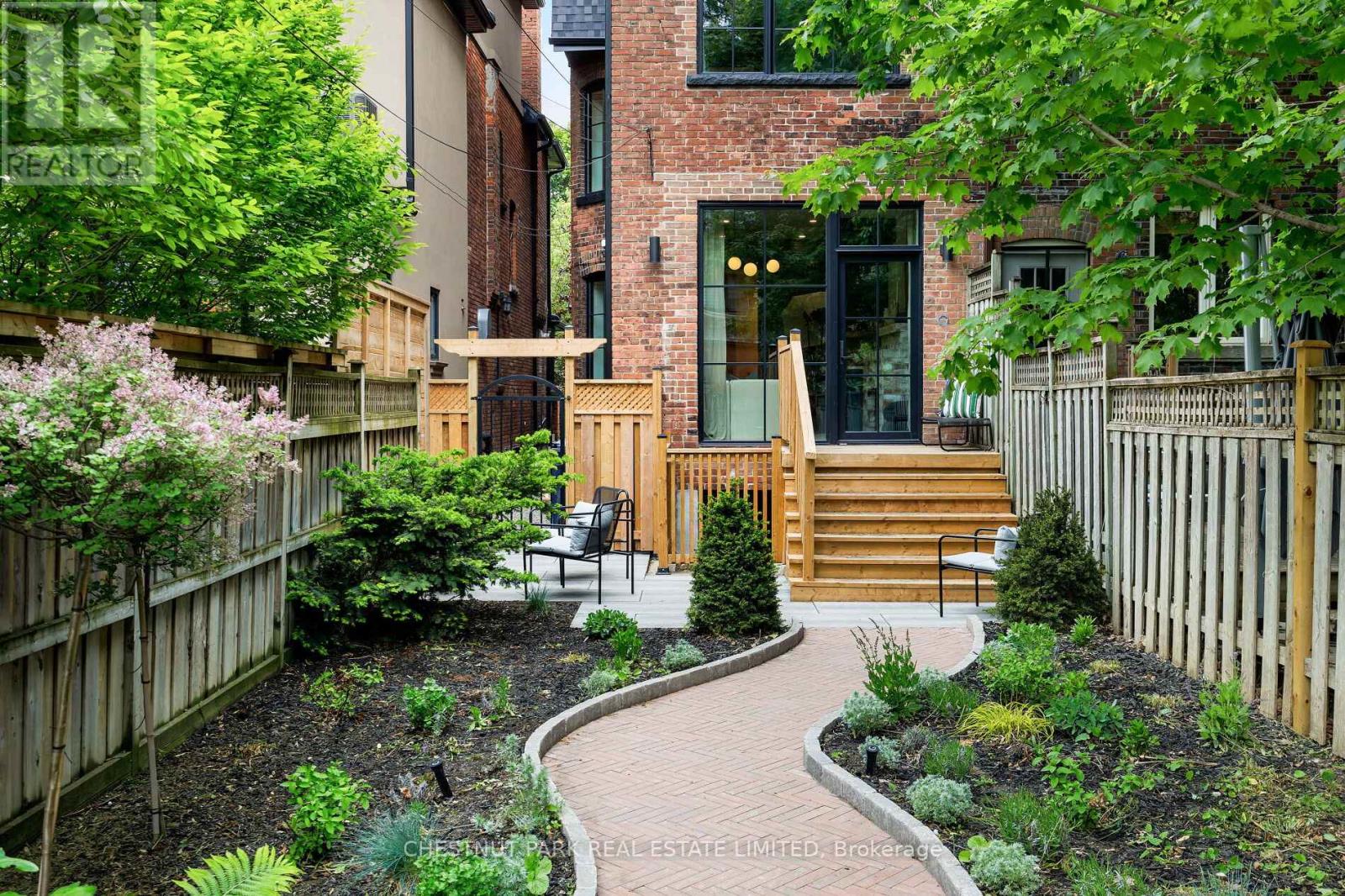 Photo 25 of 497 Brunswick Avenue, Toronto ON