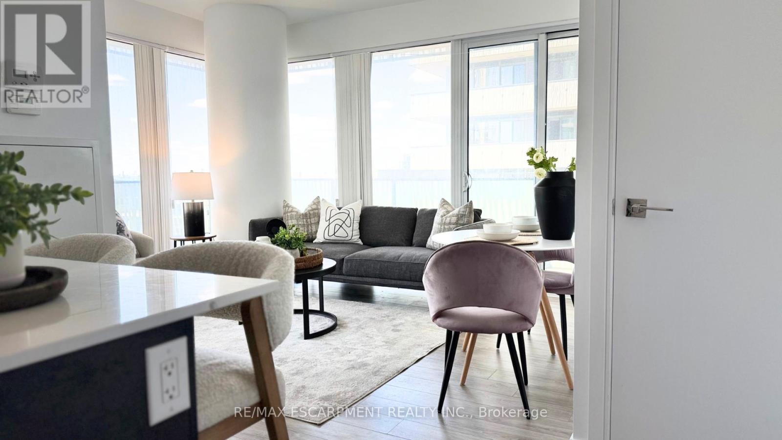 Photo 34 of 2409 42 Charles Street E, Toronto ON