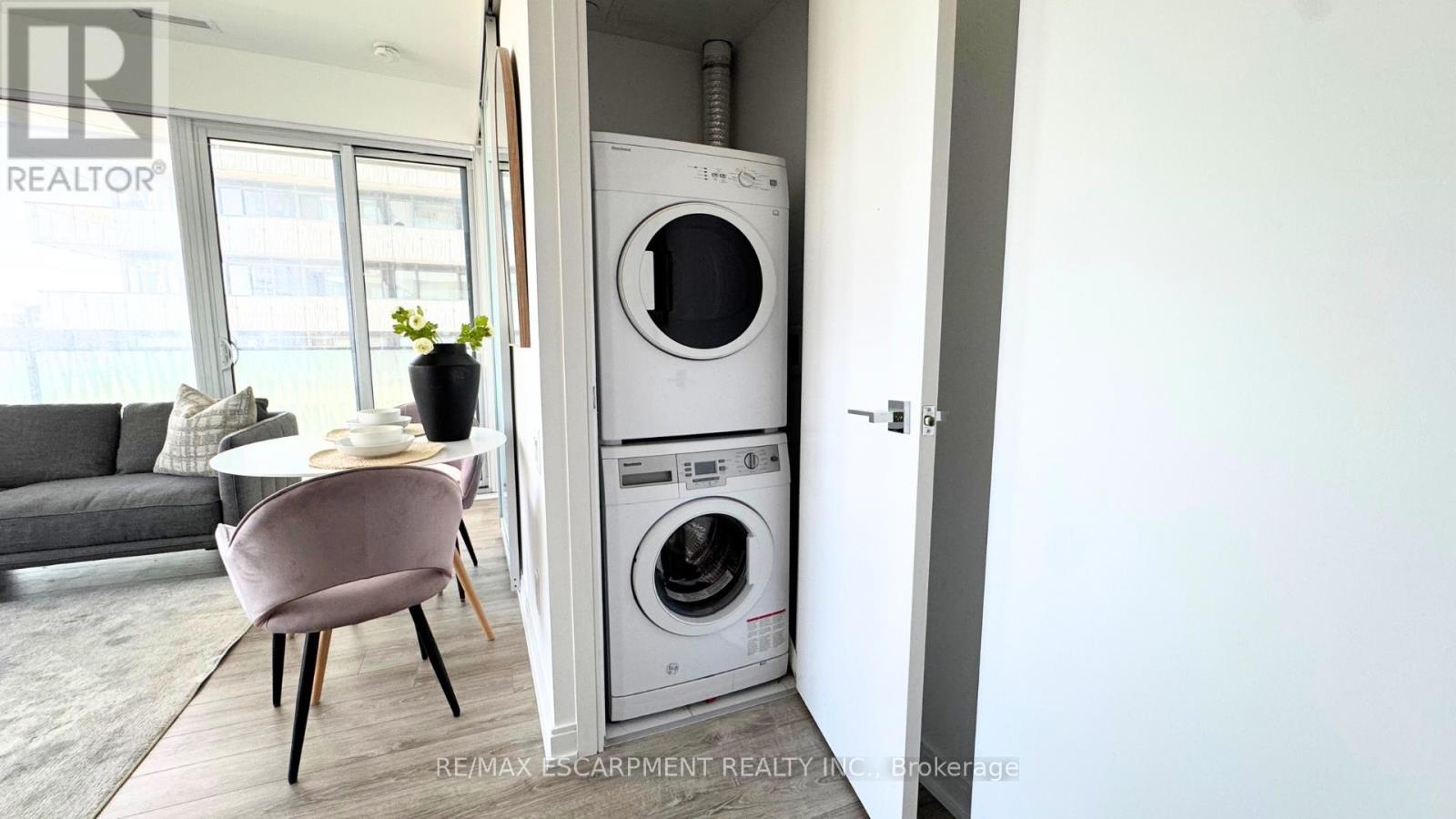 Photo 36 of 2409 42 Charles Street E, Toronto ON