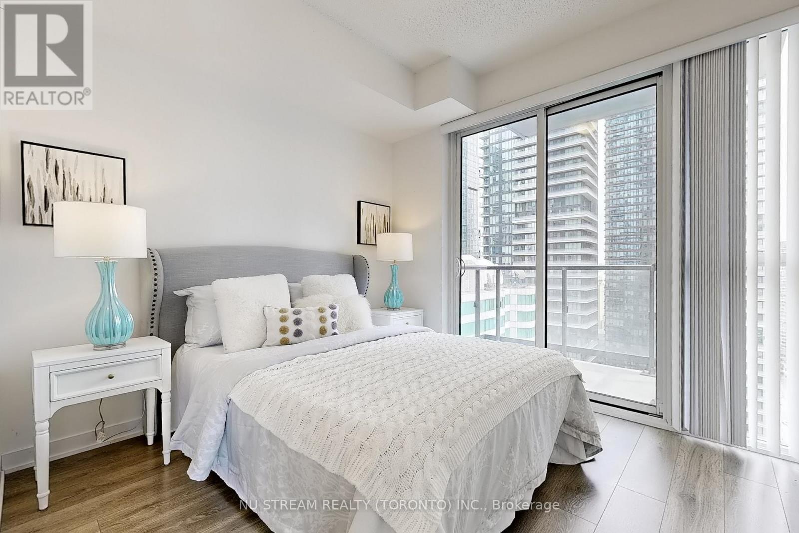 Photo 16 of 2302 87 Peter Street, Toronto ON