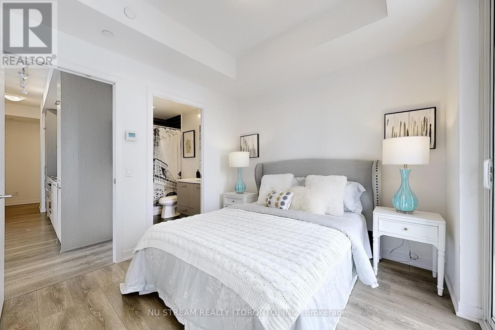 Photo 35 of 2302 87 Peter Street, Toronto ON