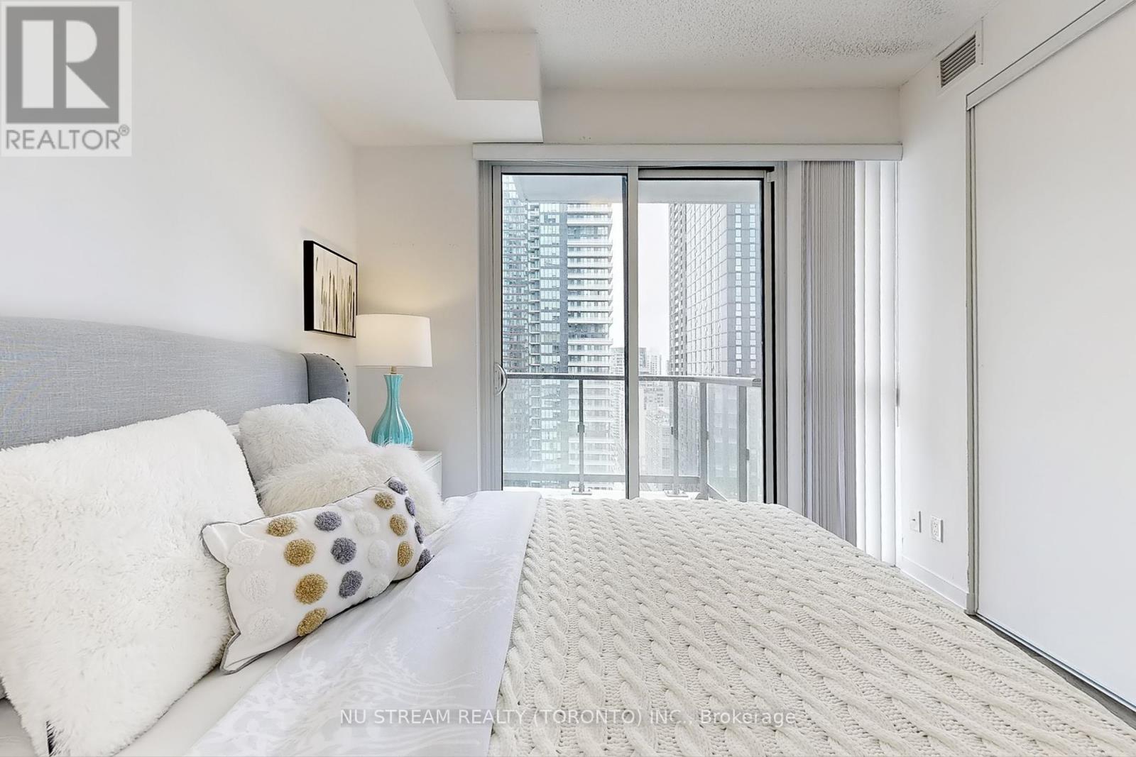Photo 6 of 2302 87 Peter Street, Toronto ON