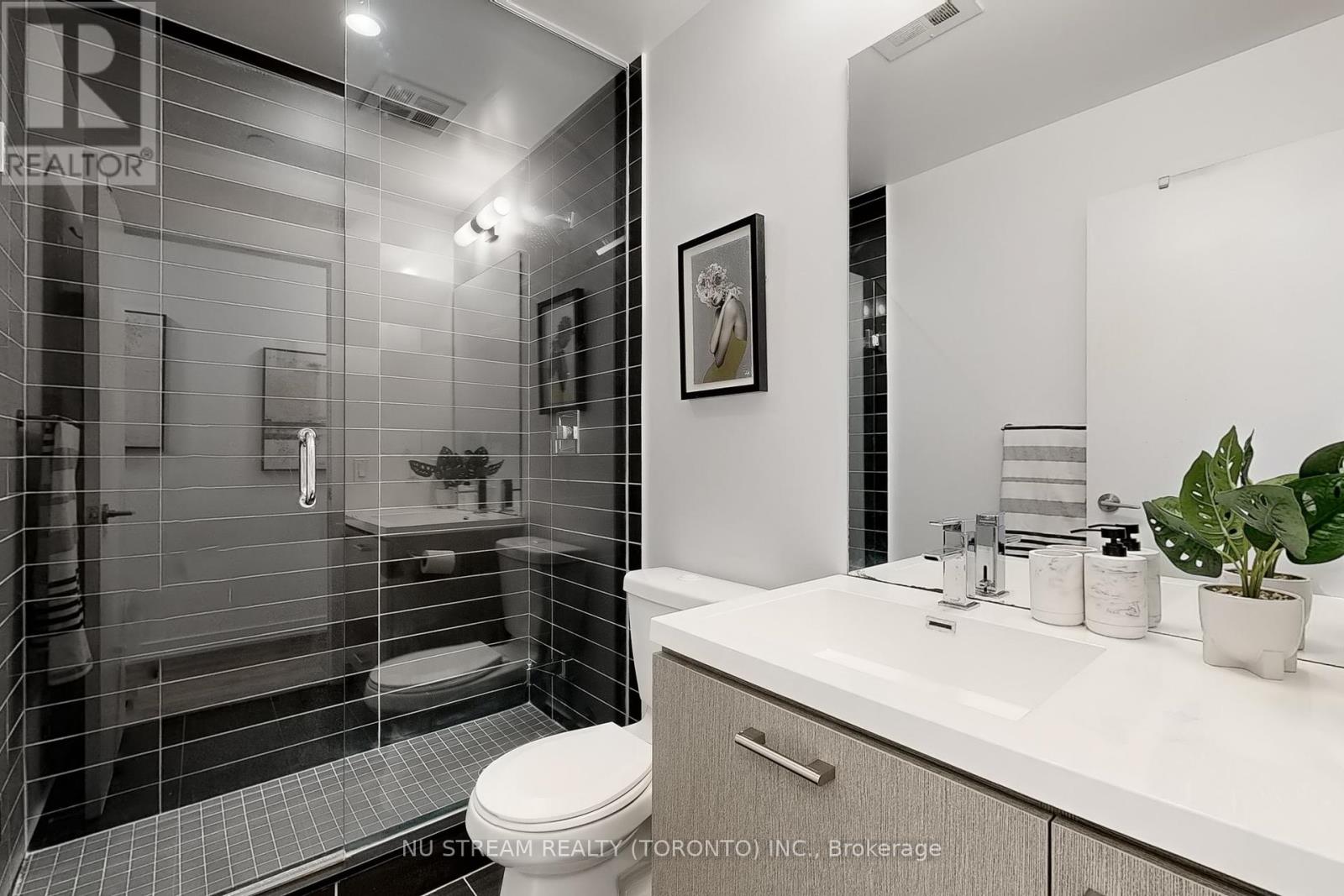 Photo 5 of 2302 87 Peter Street, Toronto ON