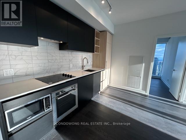 Photo 13 of 3702 55 Mercer Street, Toronto ON