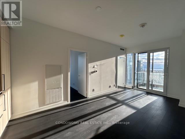 Photo 5 of 3702 55 Mercer Street, Toronto ON