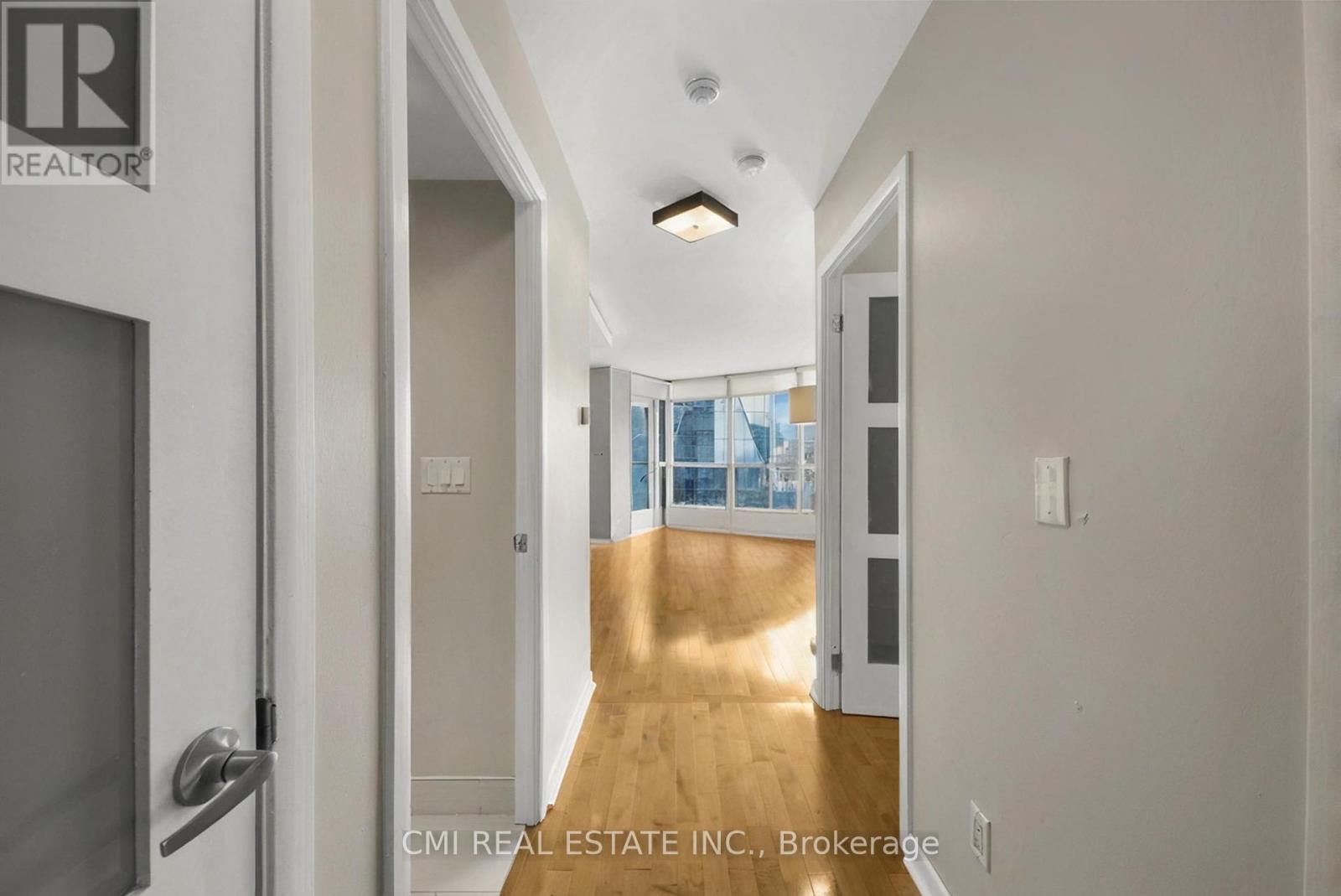Photo 3 of 2603 18 Yonge Street, Toronto ON