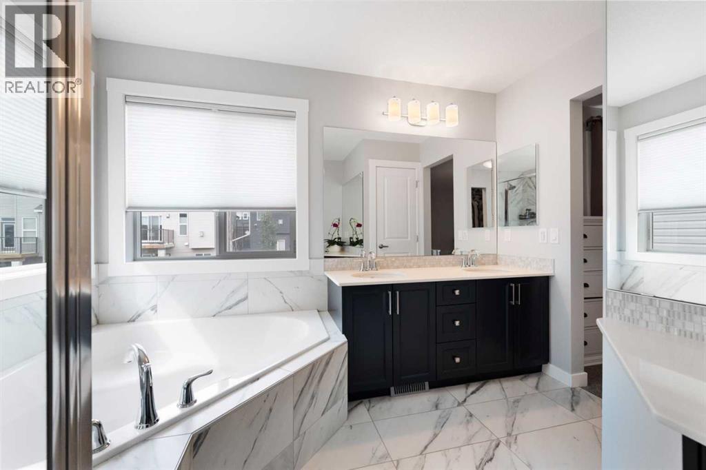 Single Family House for Sale in  Nolanhurst Common NW Nolan Hill Calgary 