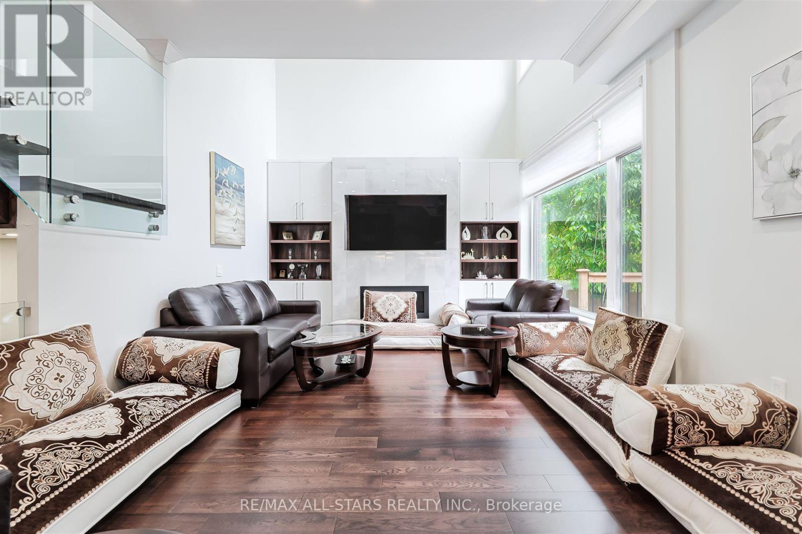 Photo 23 of 50 Eastville Avenue, Toronto ON