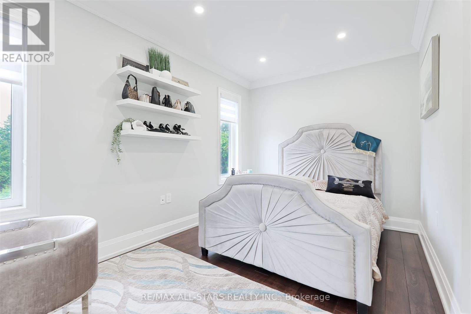 Photo 11 of 50 Eastville Avenue, Toronto ON