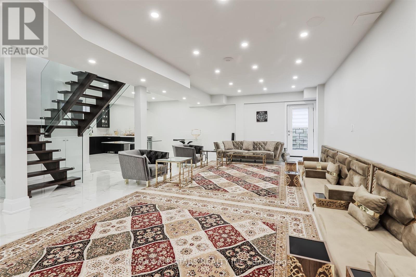 Photo 12 of 50 Eastville Avenue, Toronto ON