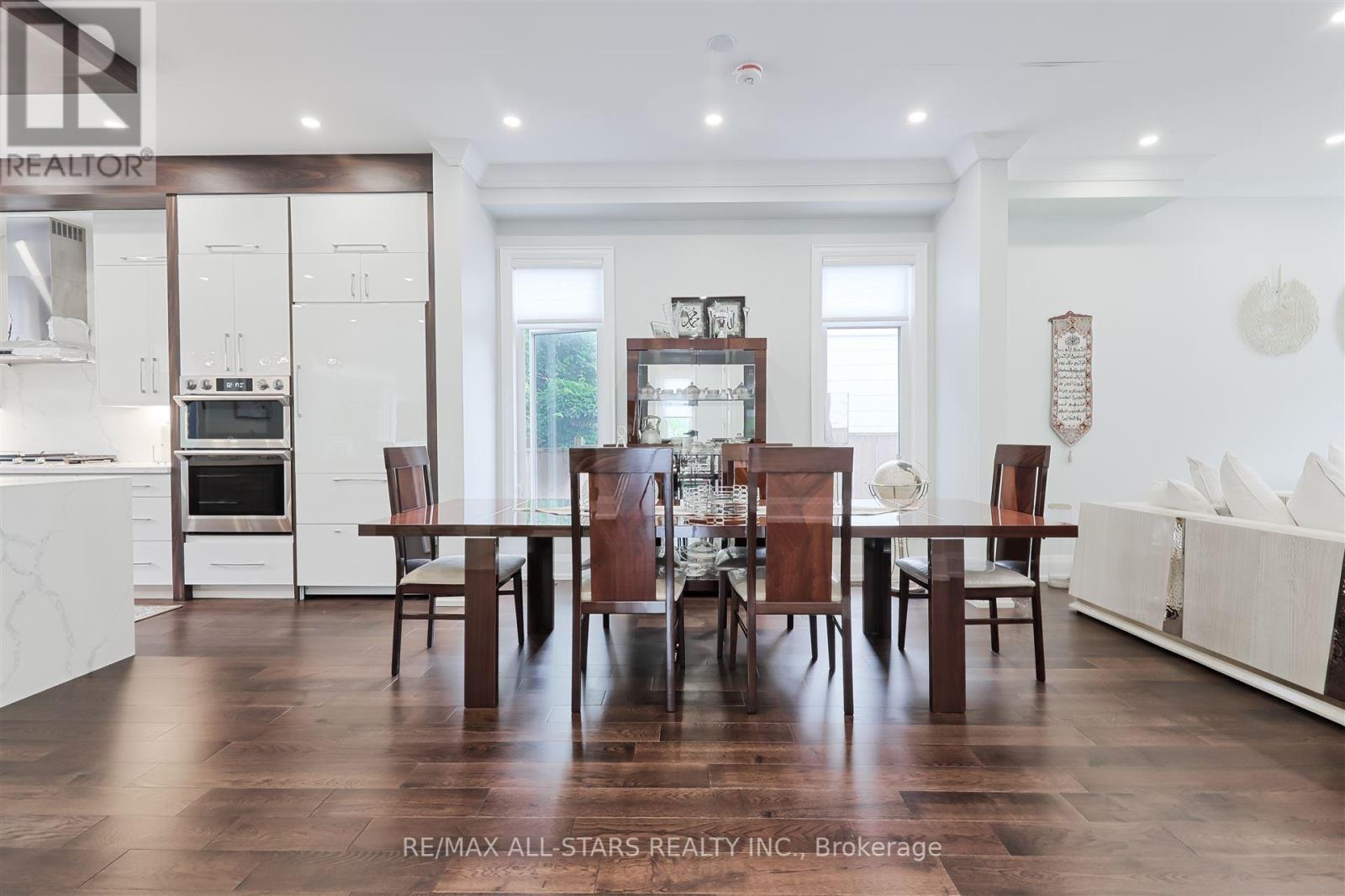 Photo 3 of 50 Eastville Avenue, Toronto ON