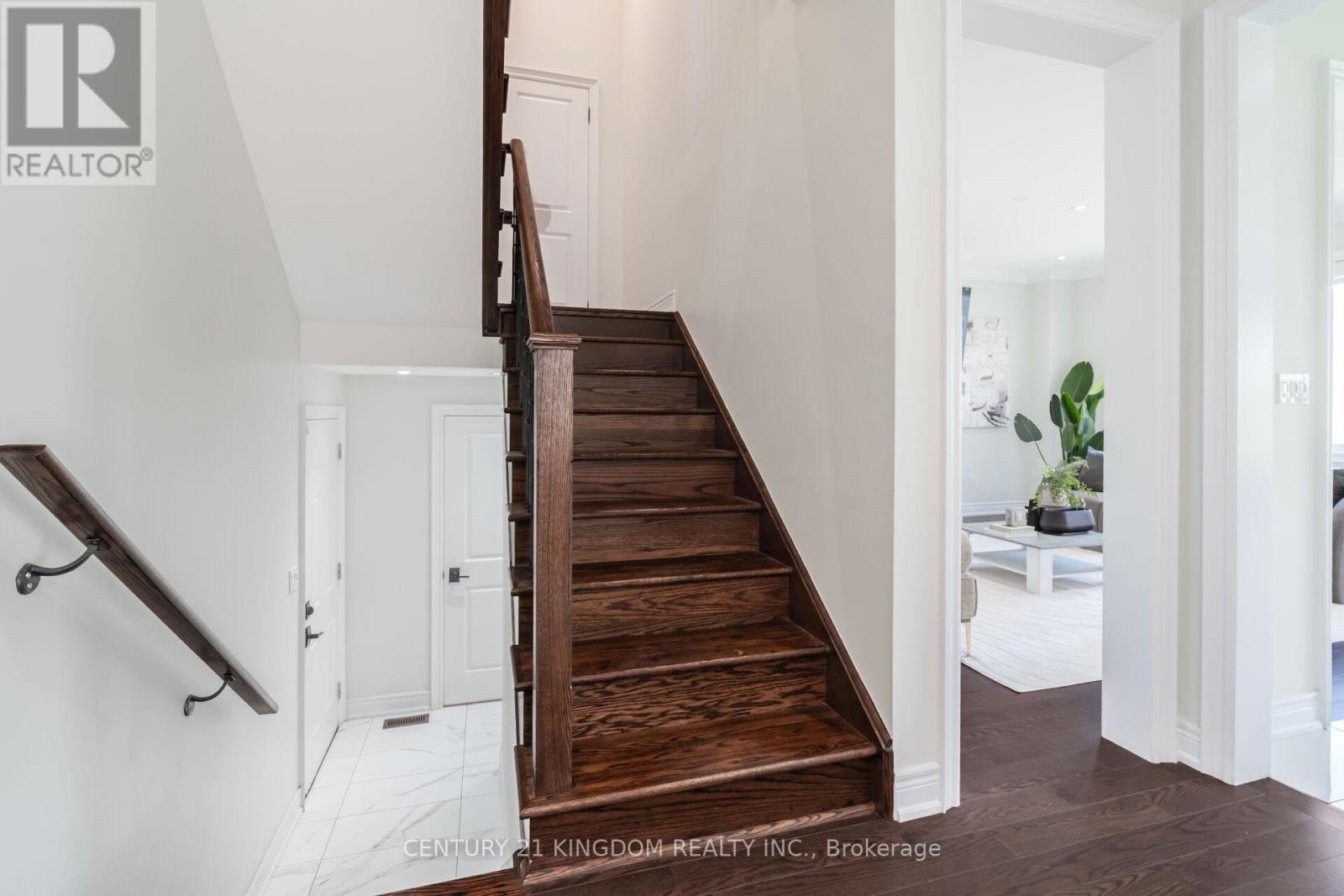 Photo 11 of 1219 Cactus Crescent, Pickering ON