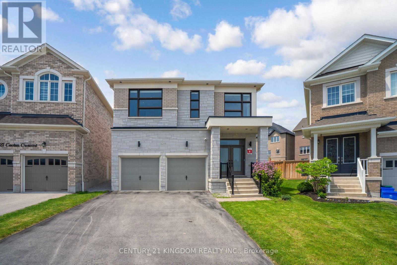 Photo 2 of 1219 Cactus Crescent, Pickering ON
