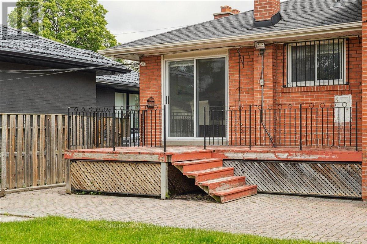 Photo 8 of 20 Abbeville Road, Toronto ON