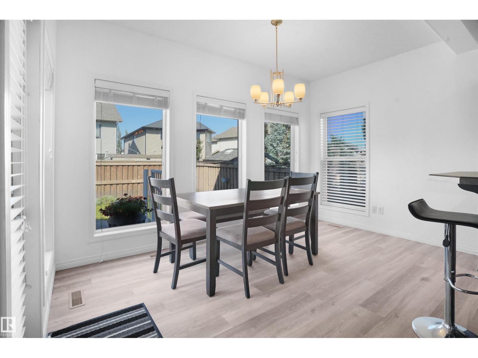 Photo 17 of 8378 Shaske Cr Nw, Edmonton AB