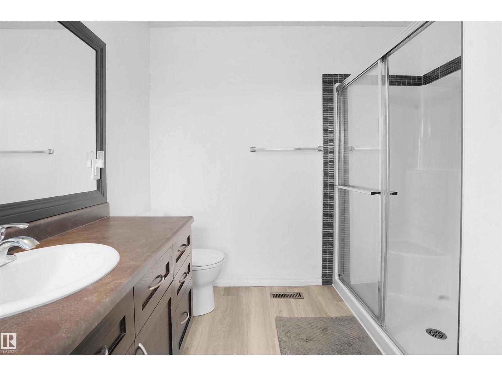 Photo 14 of 8378 Shaske Cr Nw, Edmonton AB