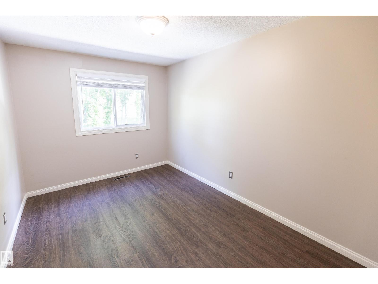 Photo 20 of 36 Great Oa, Sherwood Park AB
