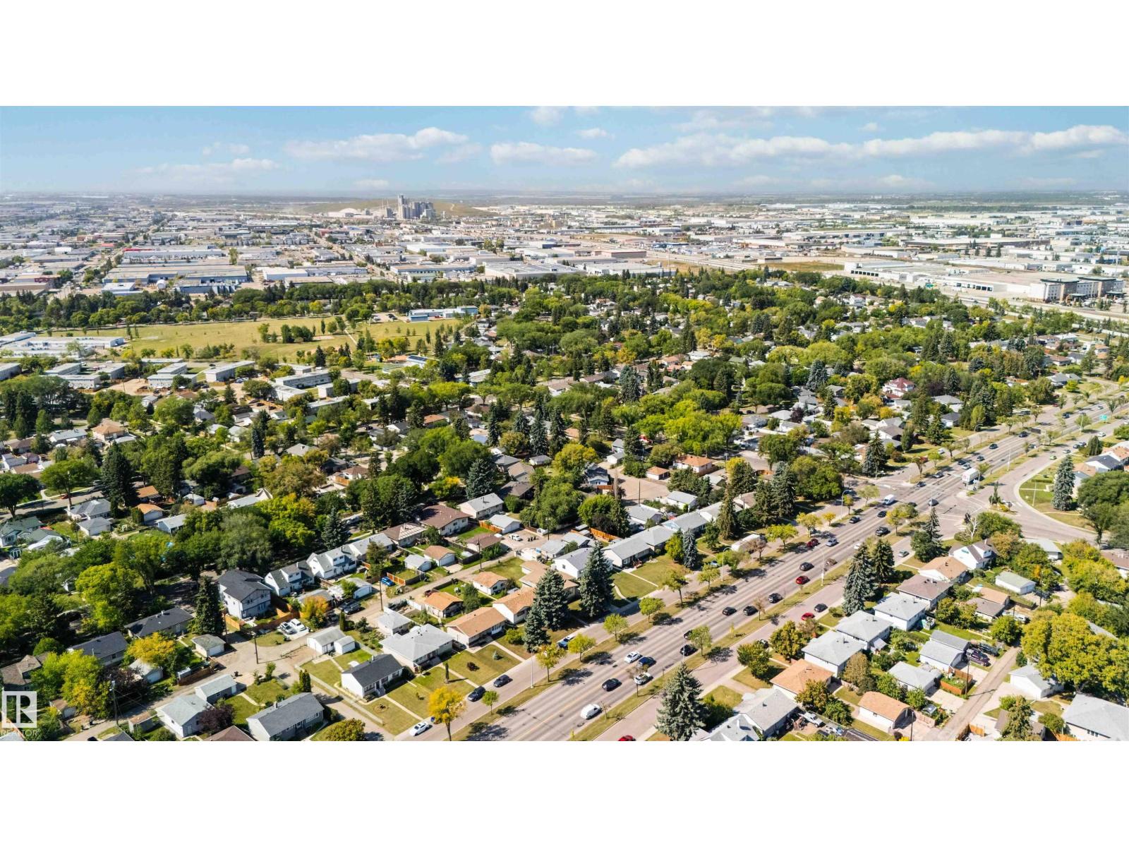 Photo 31 of 12260 St Albert Tr Nw, Edmonton AB