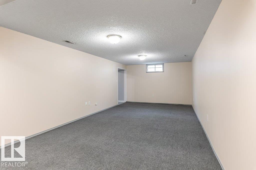 Photo 22 of 13 Granite Av, St Albert AB