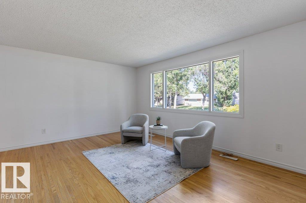 Photo 5 of 13 Granite Av, St Albert AB
