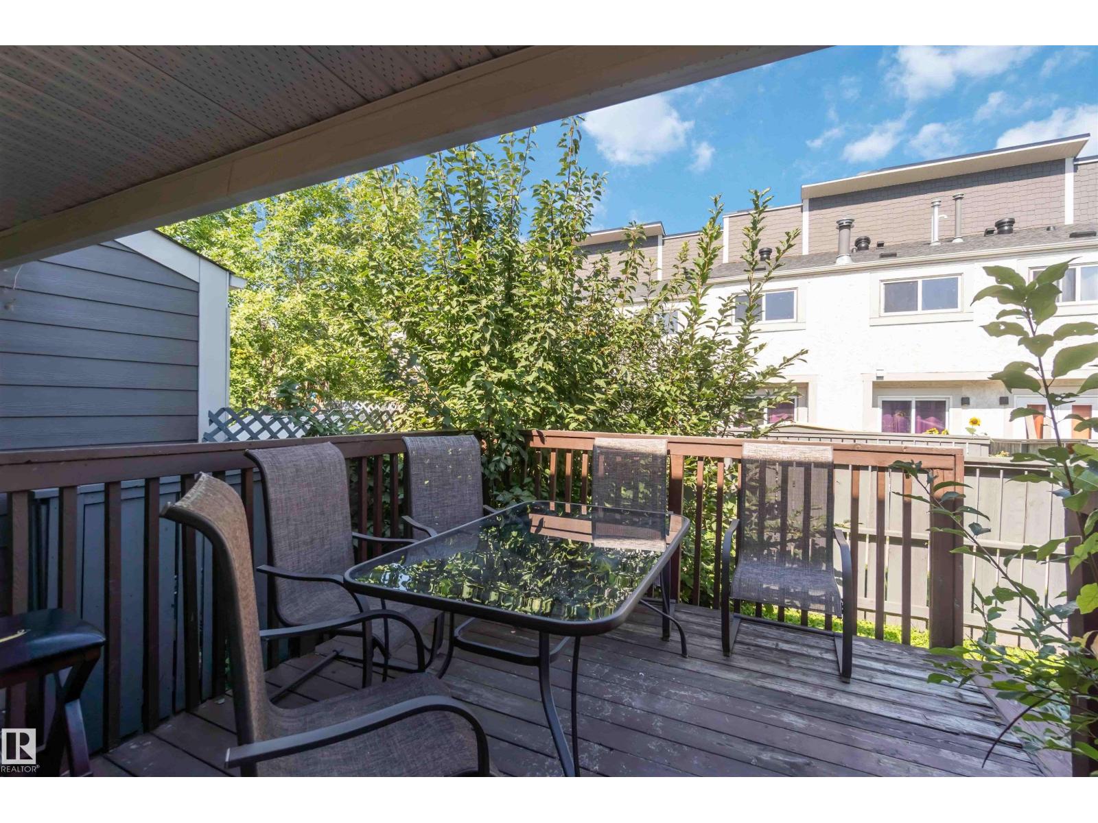 Photo 11 of 546 Willow Co Nw, Edmonton AB