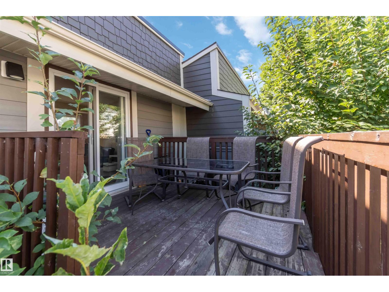 Photo 8 of 546 Willow Co Nw, Edmonton AB