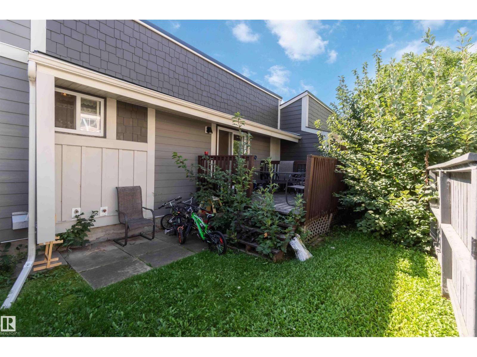 Photo 13 of 546 Willow Co Nw, Edmonton AB