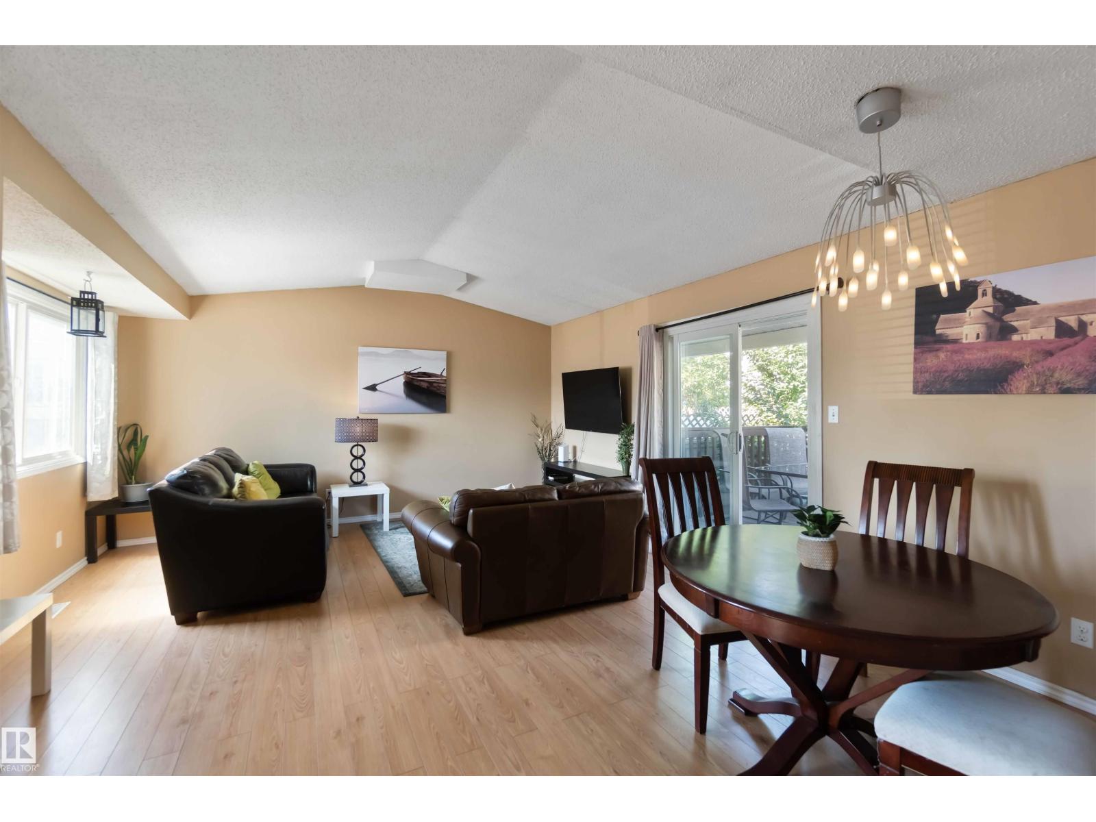 Photo 31 of 546 Willow Co Nw, Edmonton AB