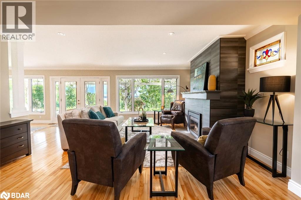 Photo 7 of 150 Collingwood Street, Barrie ON