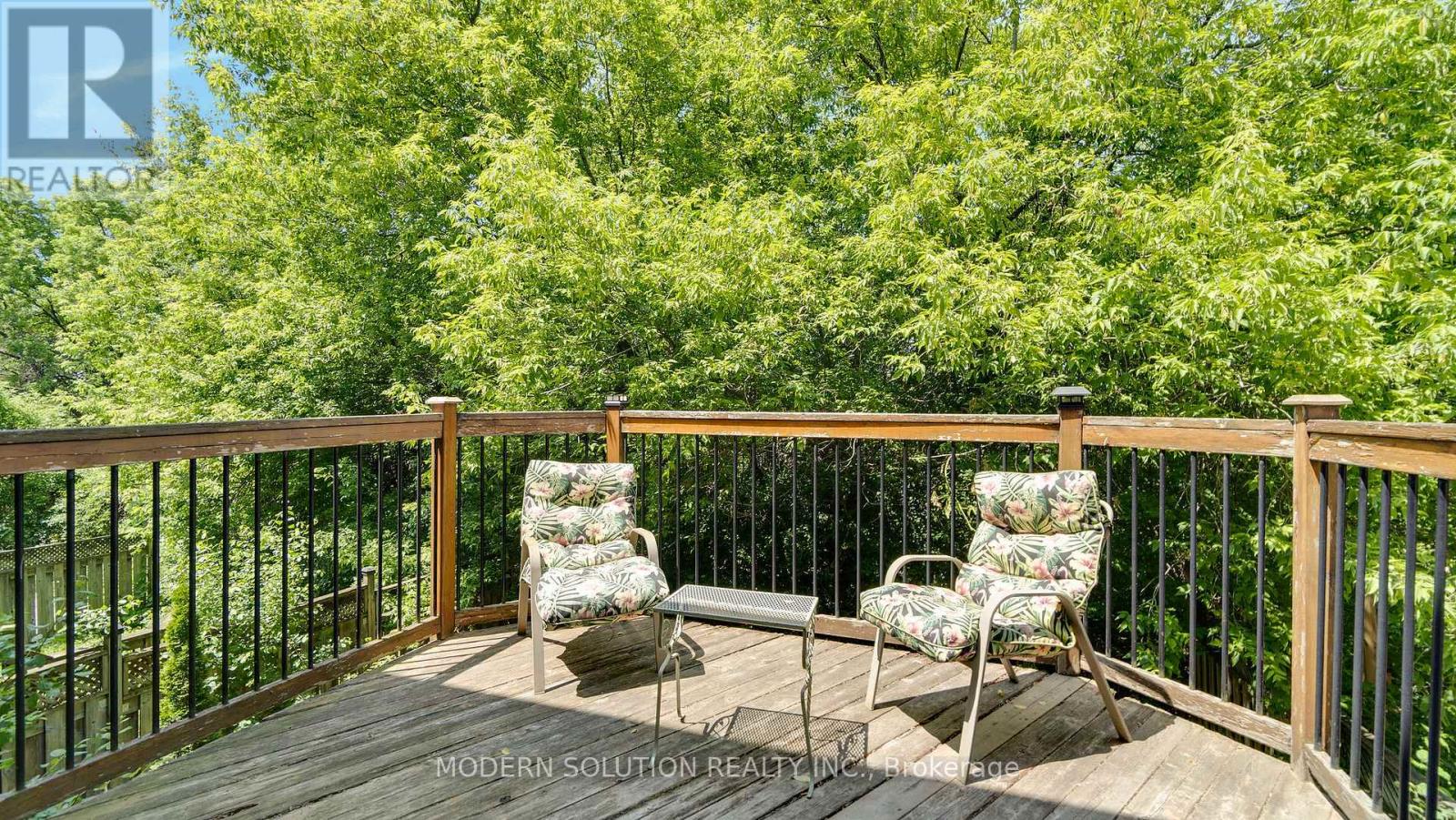 Photo 8 of 86 Lebovic Drive, Richmond Hill ON