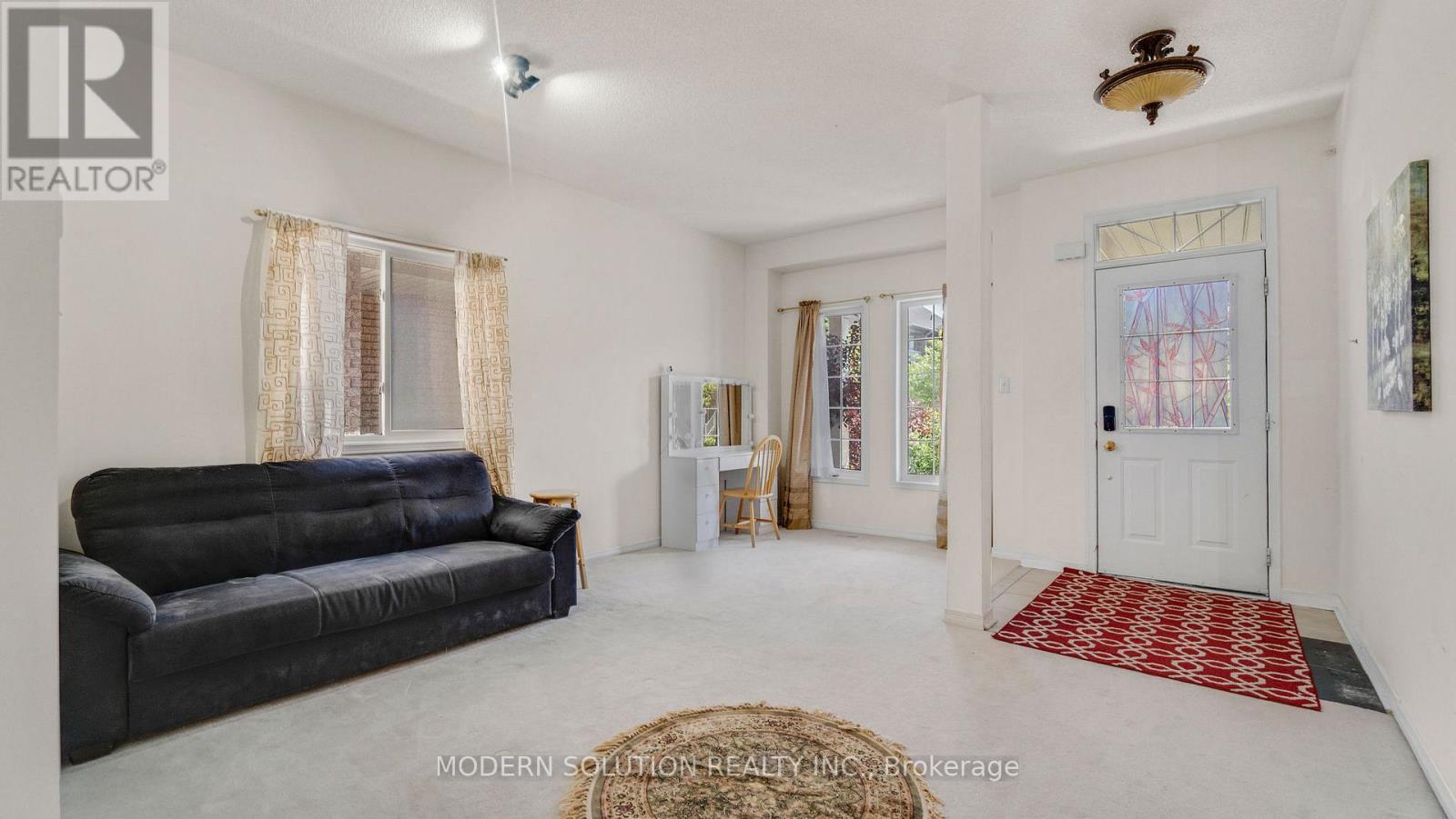 Photo 14 of 86 Lebovic Drive, Richmond Hill ON