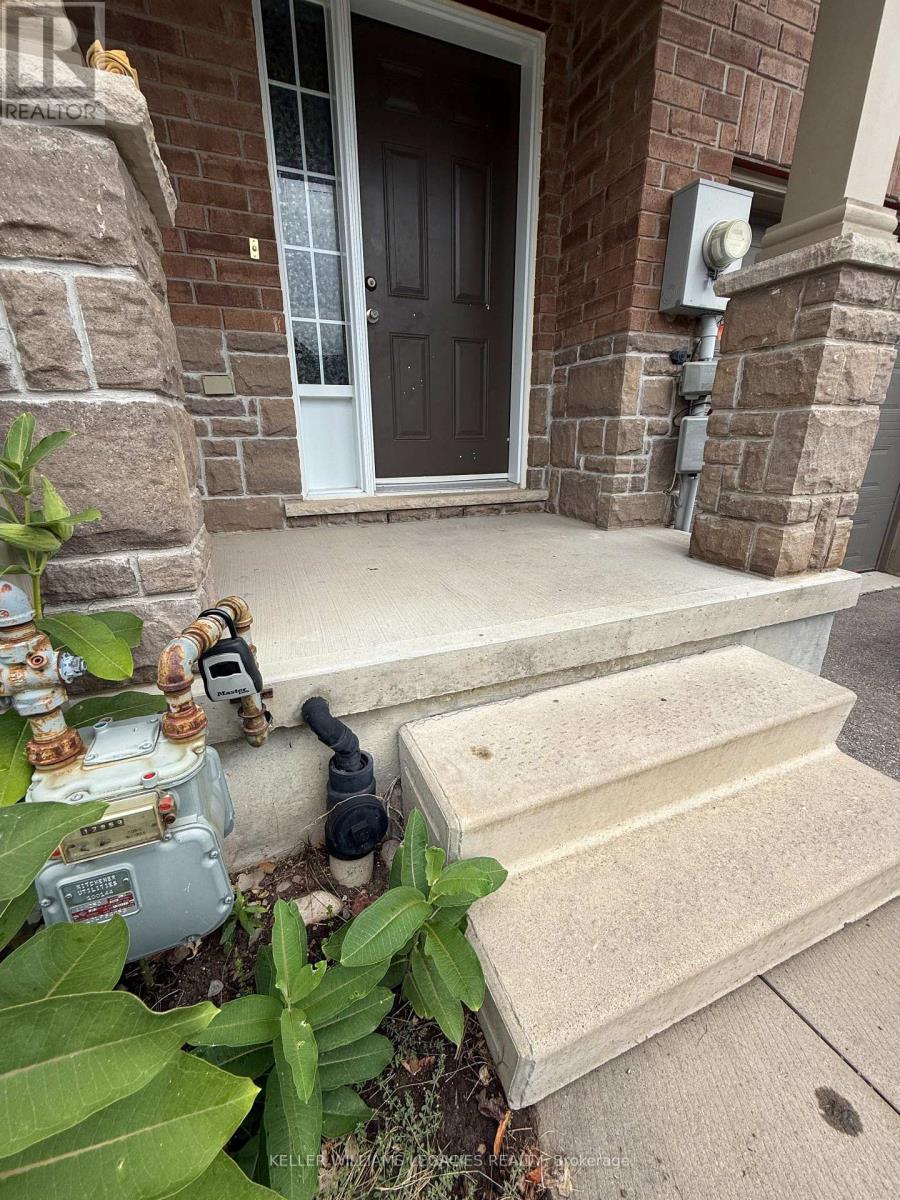 Photo 17 of 933 Zeller Crescent, Kitchener ON
