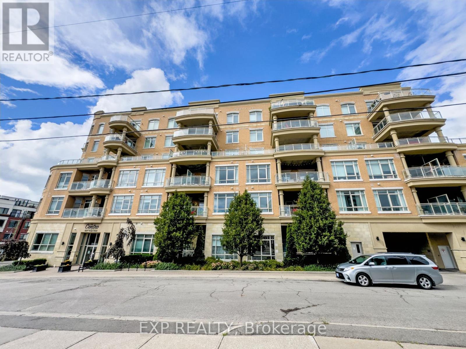 Photo 25 of 602 A 15277 Yonge Street, Aurora ON