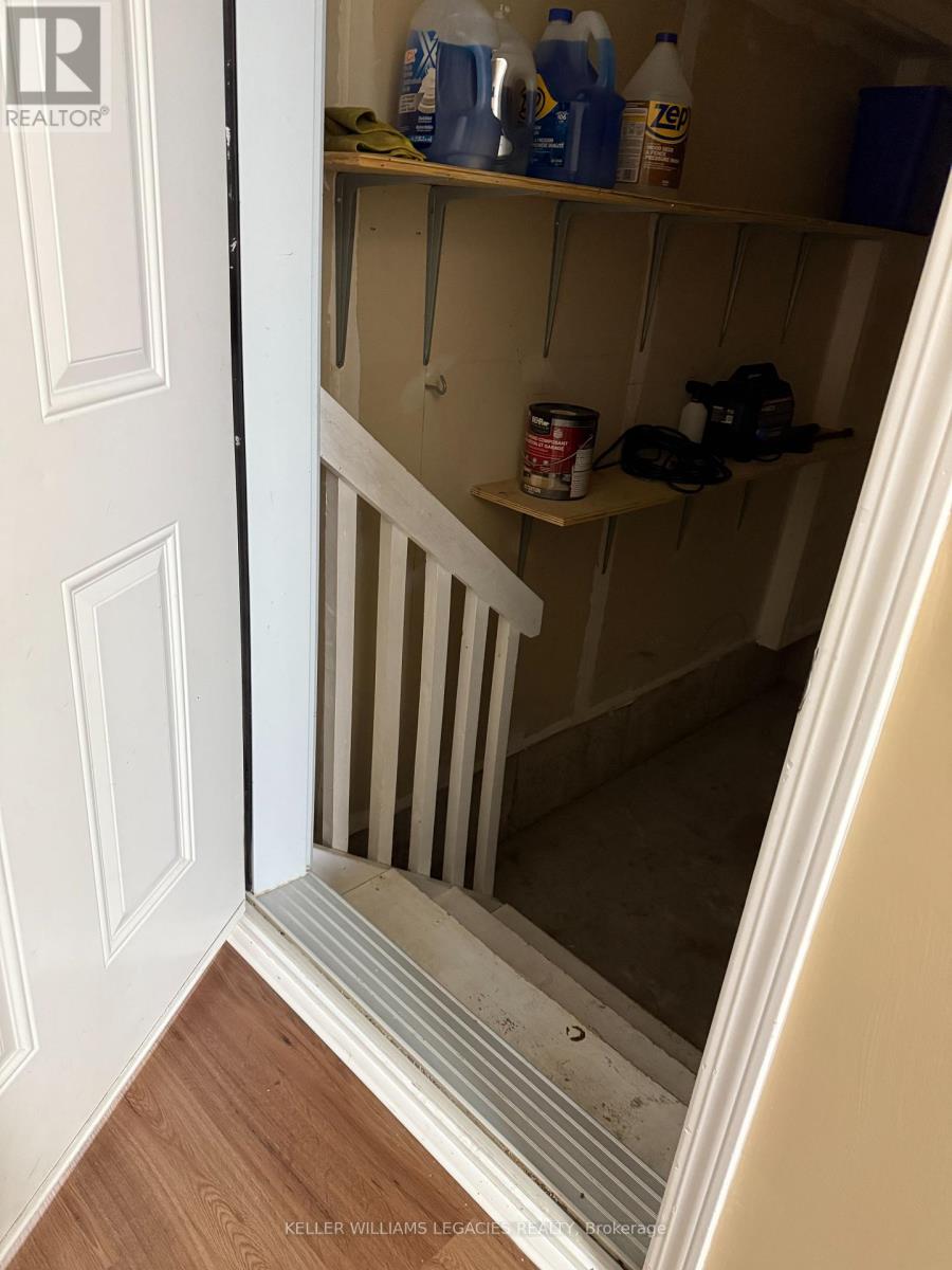 Photo 21 of 933 Zeller Crescent, Kitchener ON