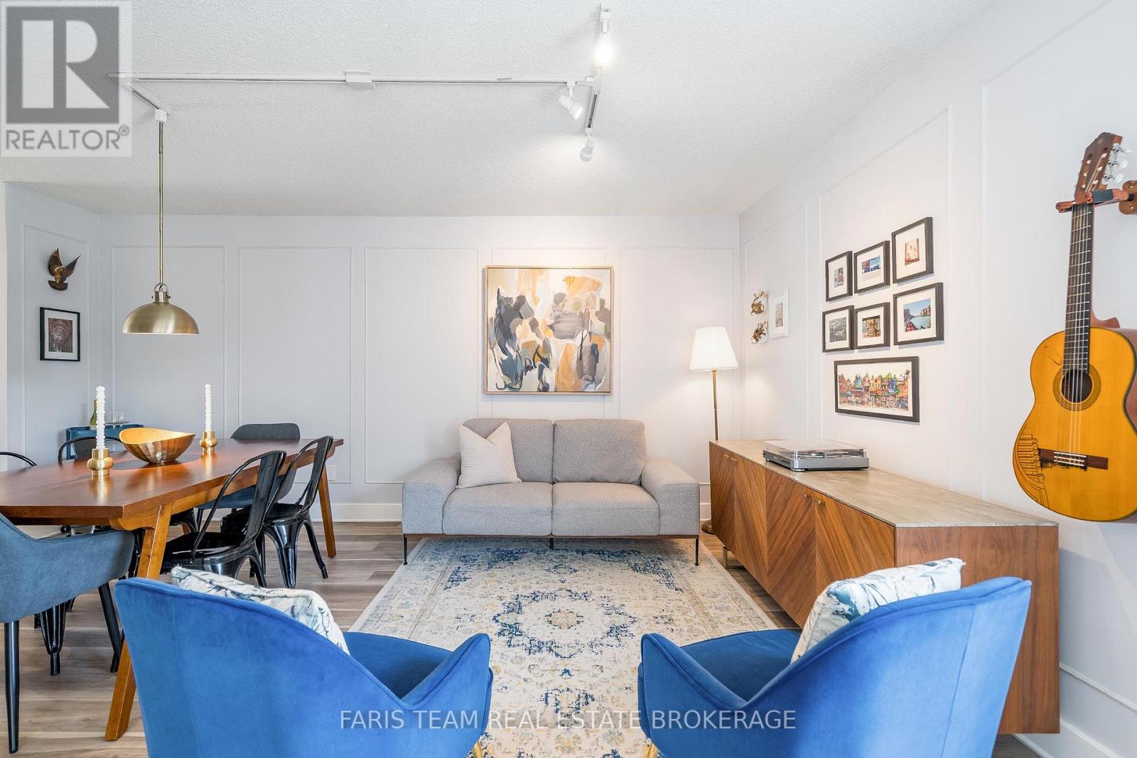 Photo 6 of 16 Athabaska Road, Barrie ON