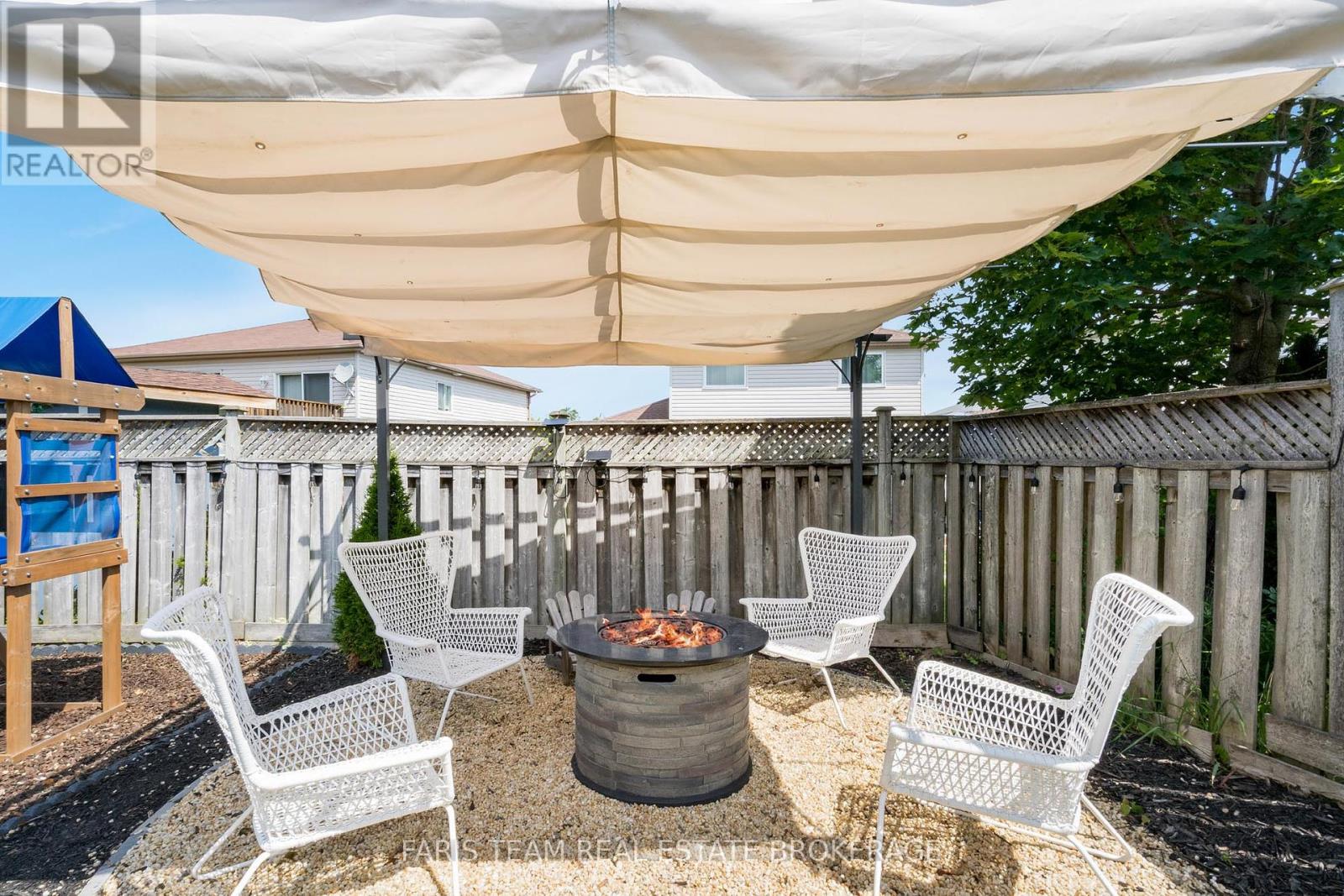 Photo 16 of 16 Athabaska Road, Barrie ON