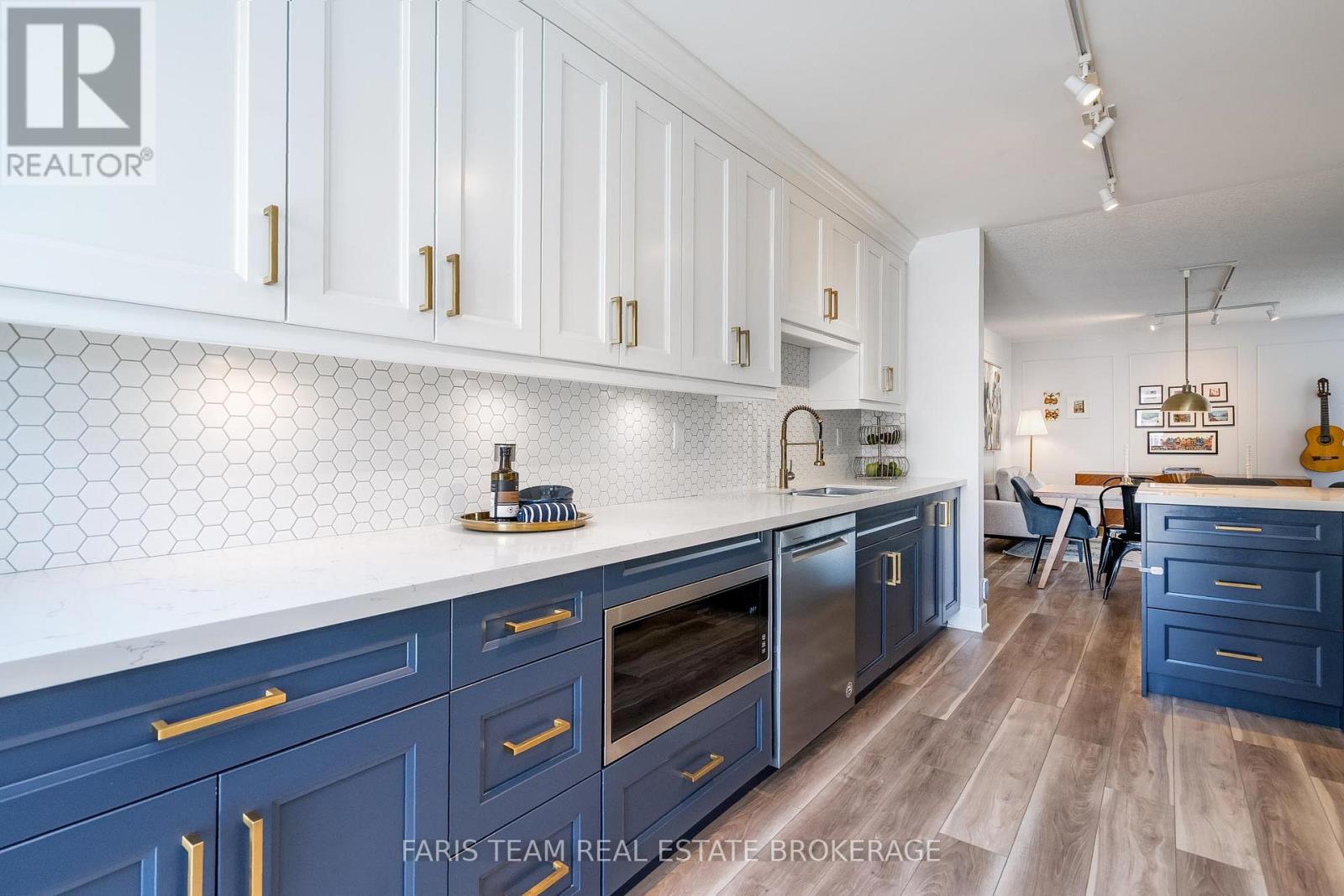 Photo 35 of 16 Athabaska Road, Barrie ON