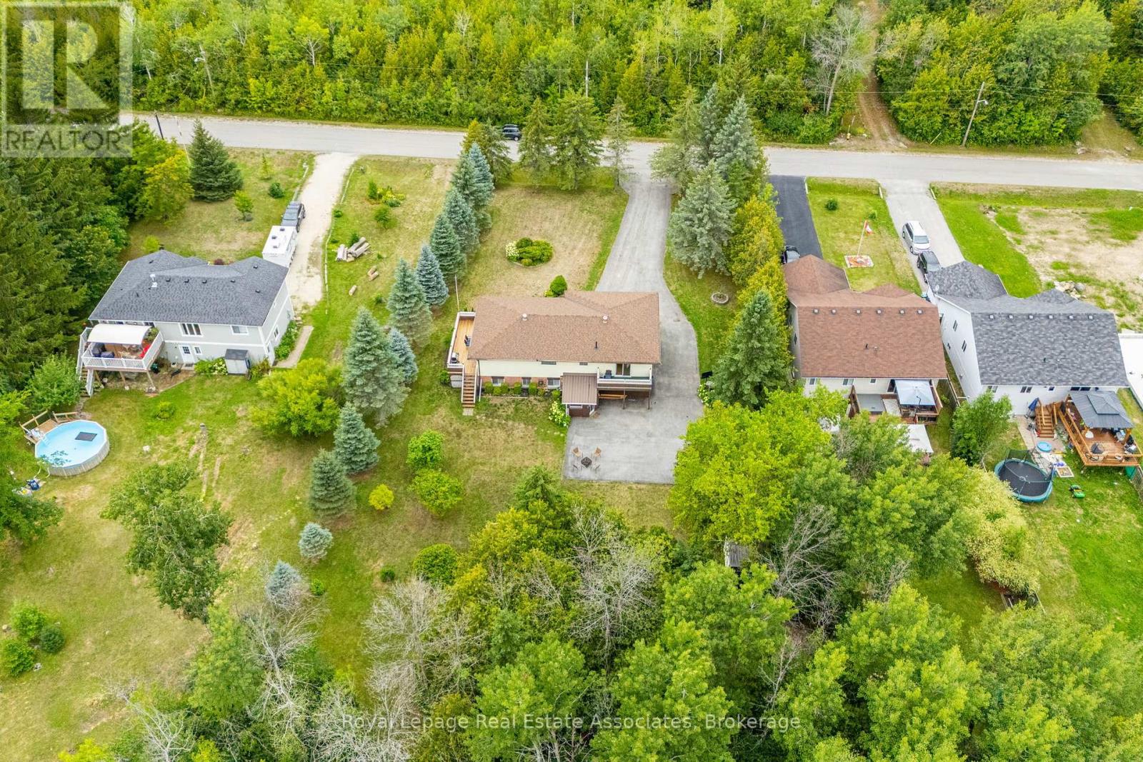 Photo 46 of 69 George Avenue, Wasaga Beach ON