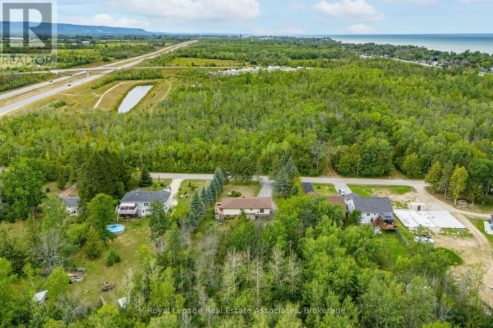 Photo 5 of 69 George Avenue, Wasaga Beach ON