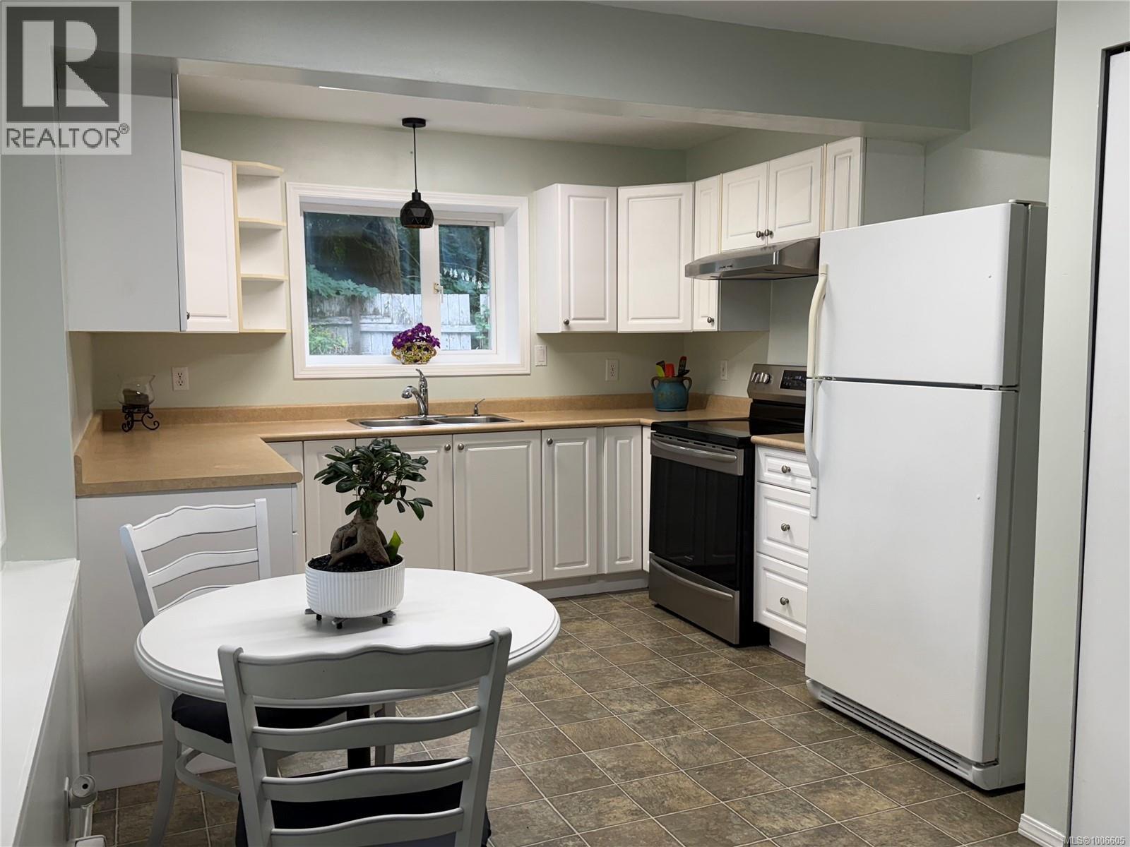 2101 Butler Ave, Shawnigan Lake