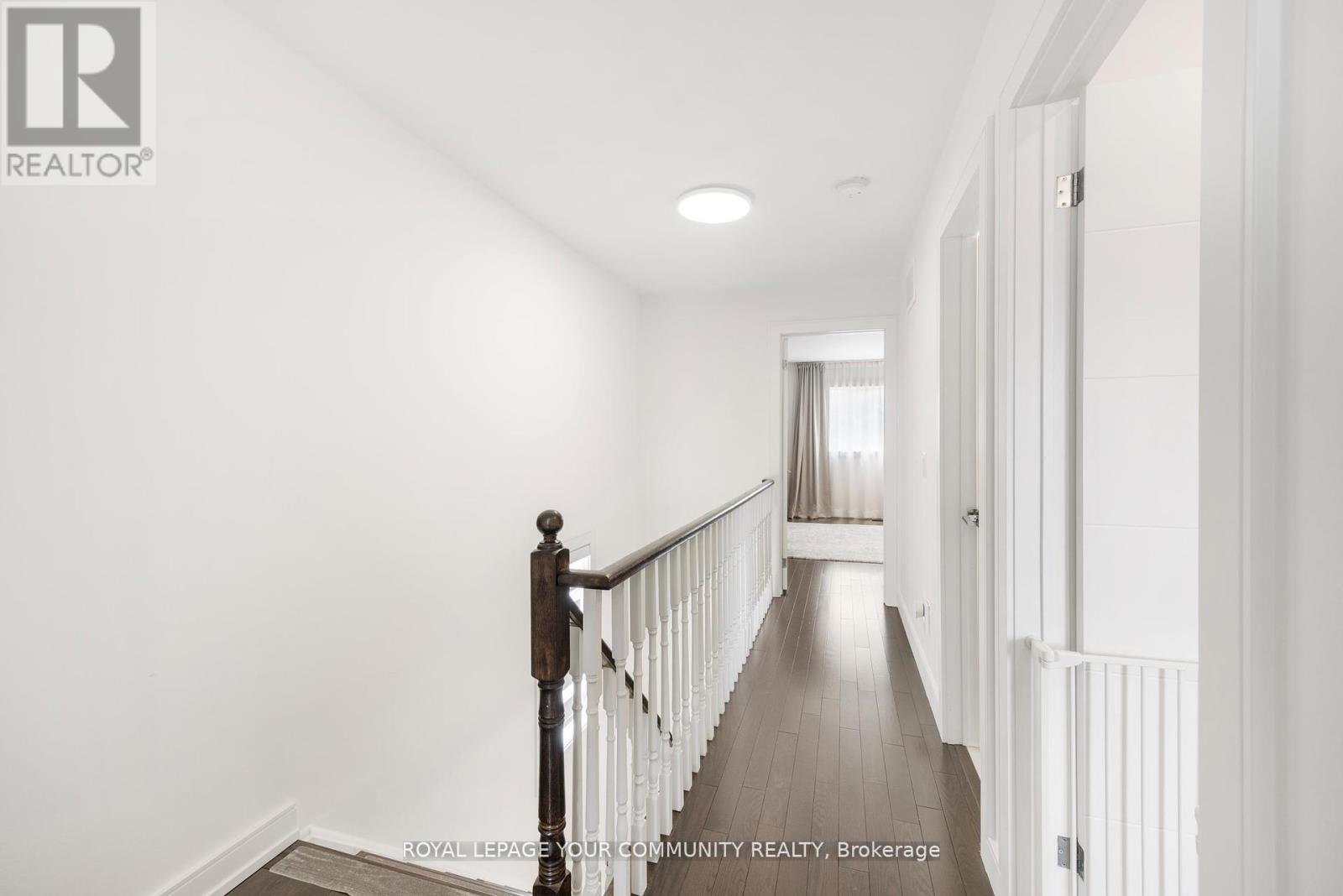 Photo 26 of 17 3020 Cedarglen Gate, Mississauga ON
