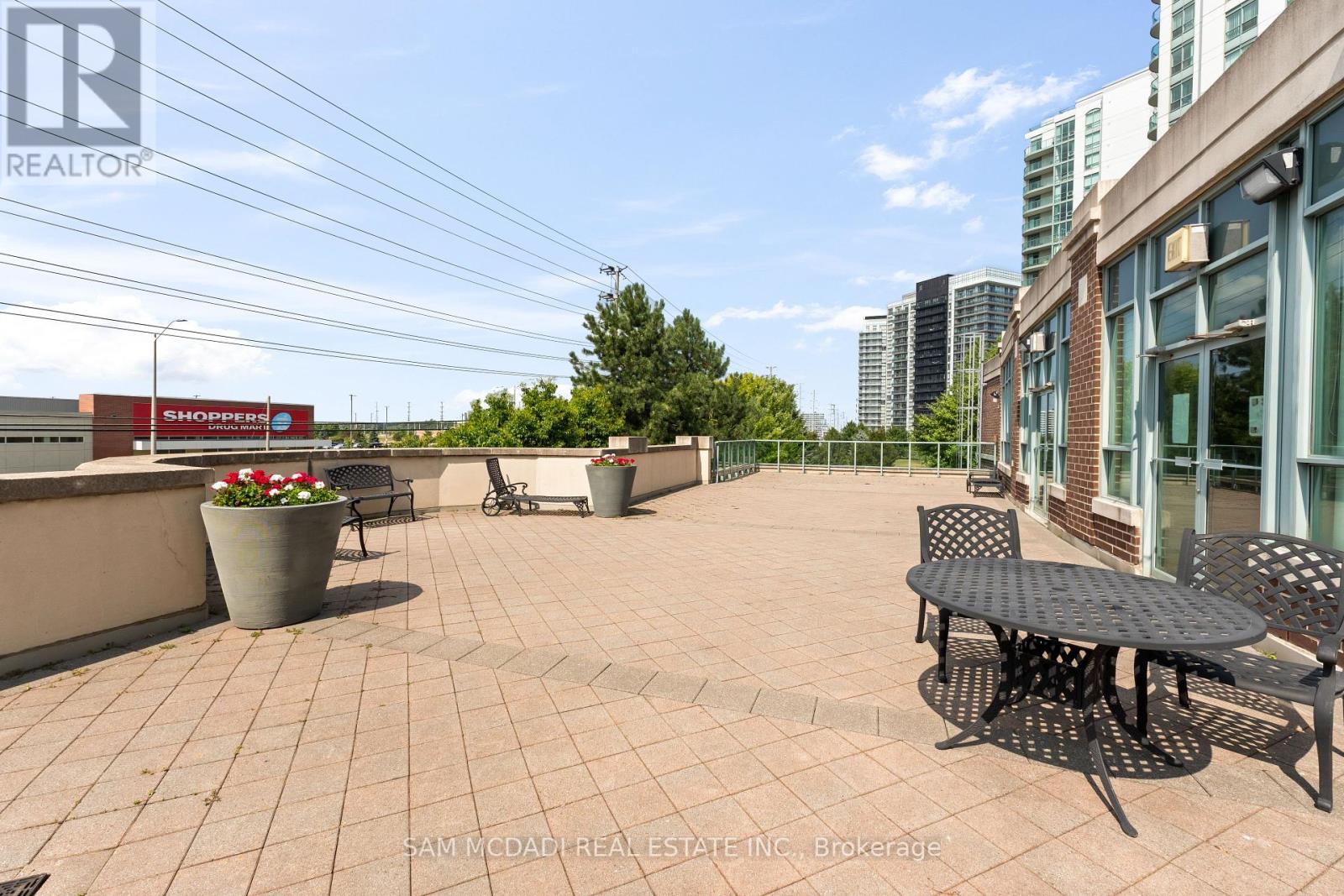 Photo 32 of 1608 4879 Kimbermount Avenue, Mississauga ON