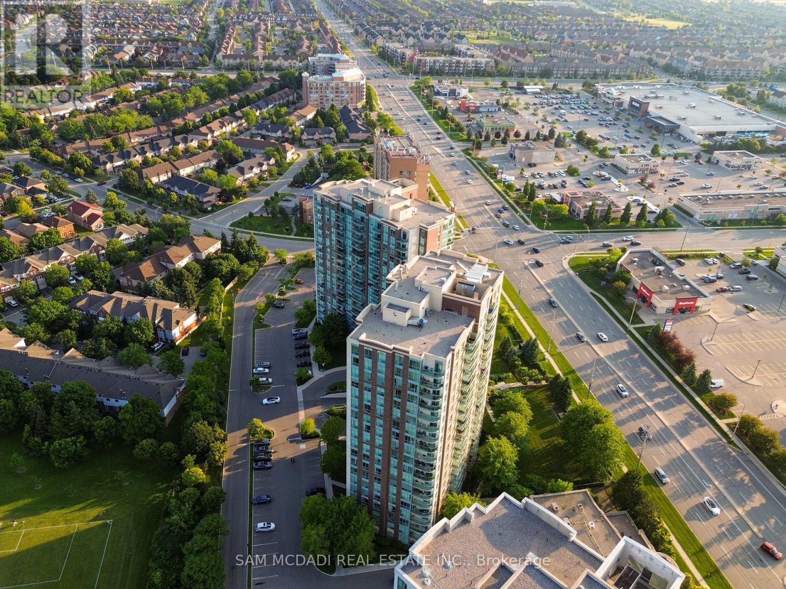 Photo 30 of 1608 4879 Kimbermount Avenue, Mississauga ON